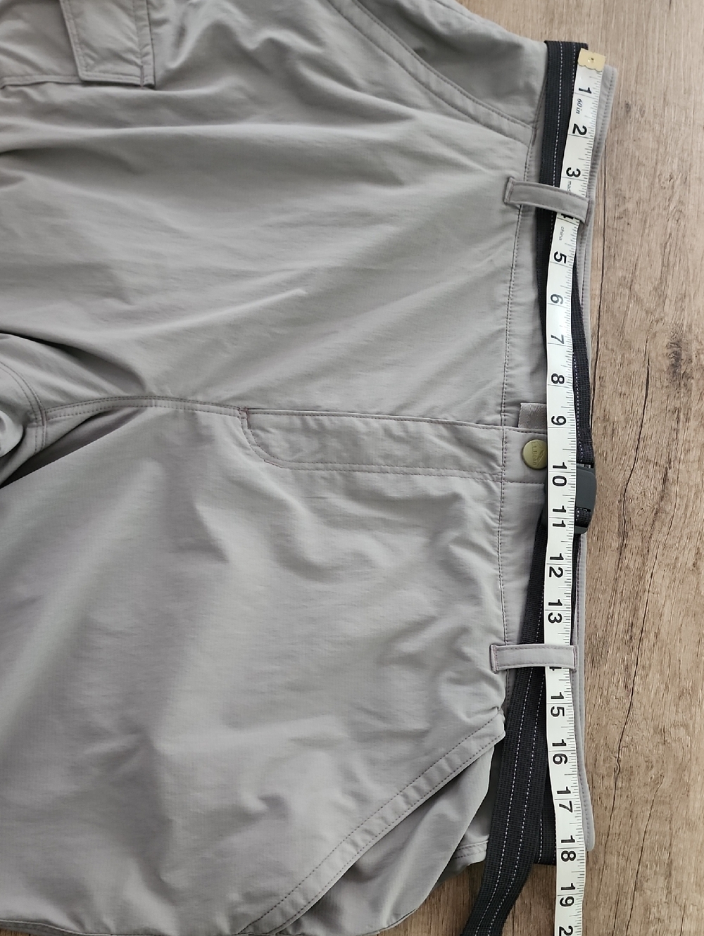 L.L.Bean Hiking Capri Pants Gray Belted Stretch Cargo Outdoor Women’s Large - Picture 4 of 6